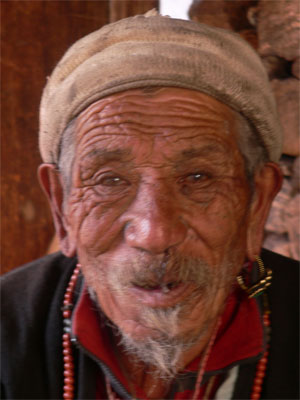 TREK REPORT LANGTANG 2011