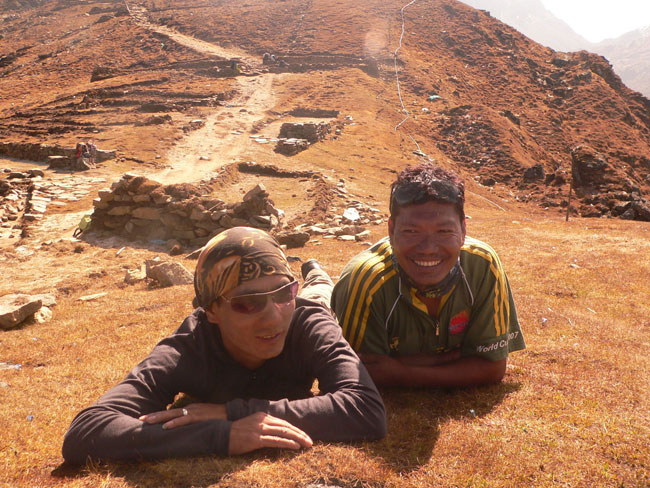 TREK REPORT LANGTANG 2011