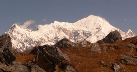 TREK REPORT LANGTANG 2011